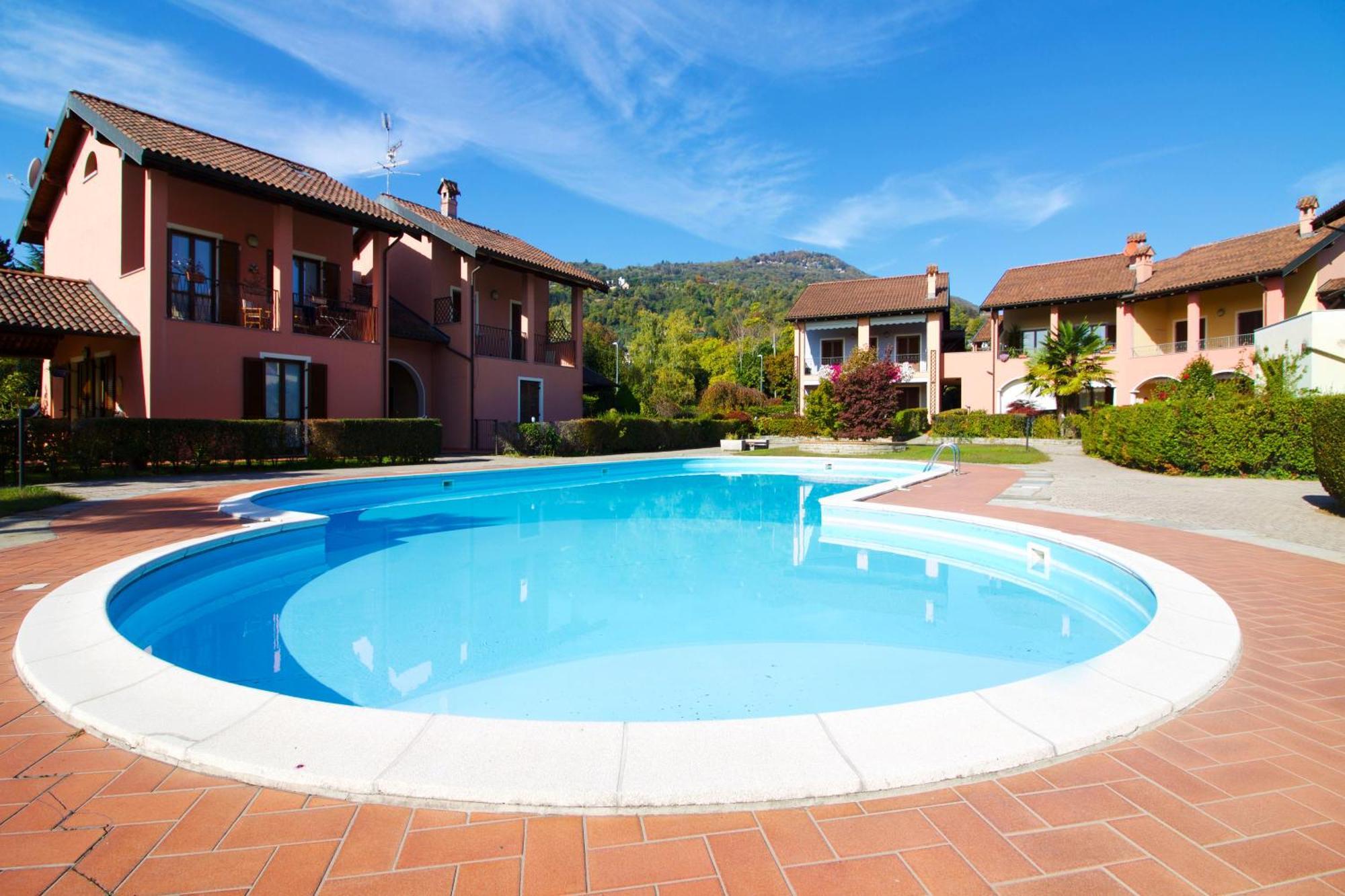 Sunflower Relax Pool And Terrace - Happy Rentals Леза Экстерьер фото